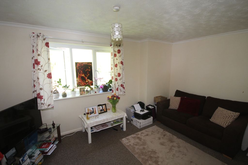 Property photo 2 of 5