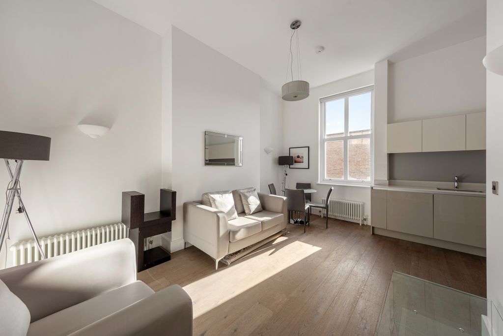 Property photo 2 of 11 094A9142