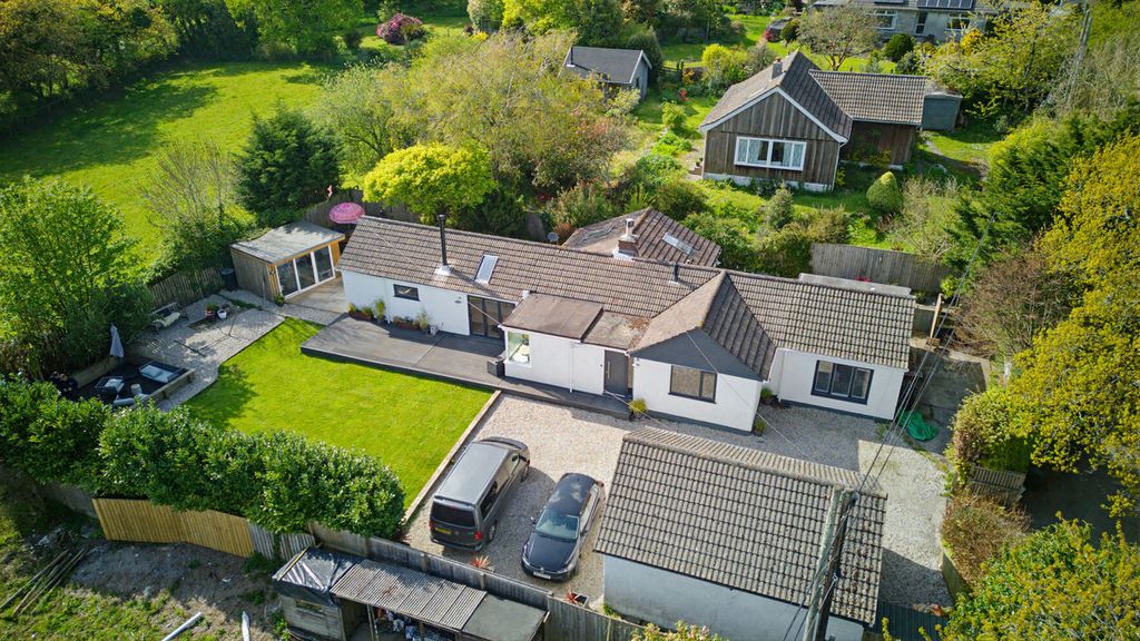 Property photo 1 of 33