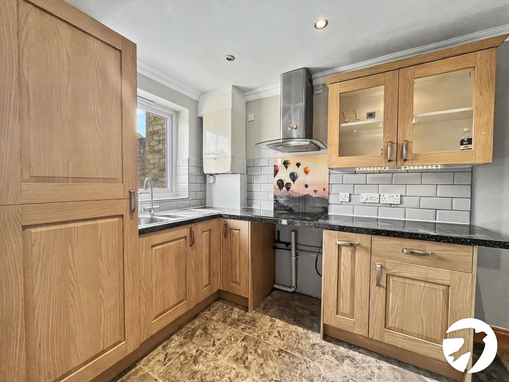Property photo 3 of 18 Picture No. 12