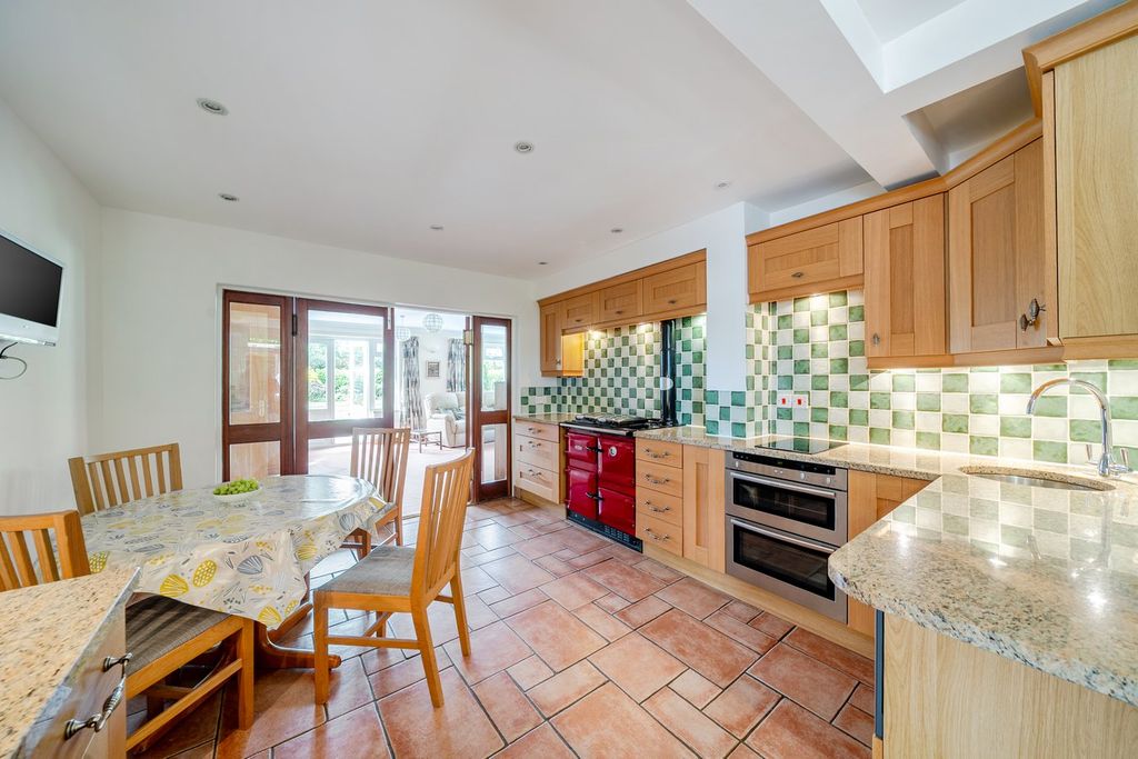 Property photo 2 of 14