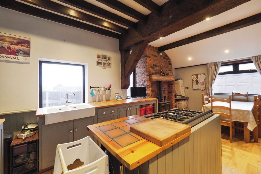 Property photo 2 of 21 Img_8051