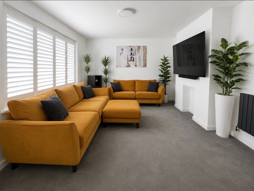 Property photo 2 of 13 Living Room