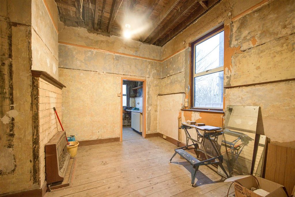 Property photo 2 of 10 Lounge