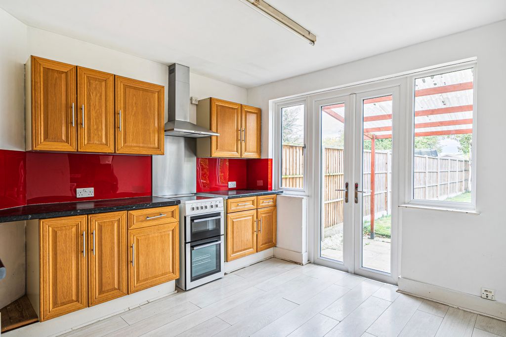 Property photo 3 of 16 1356593-9-68d2d1082F296