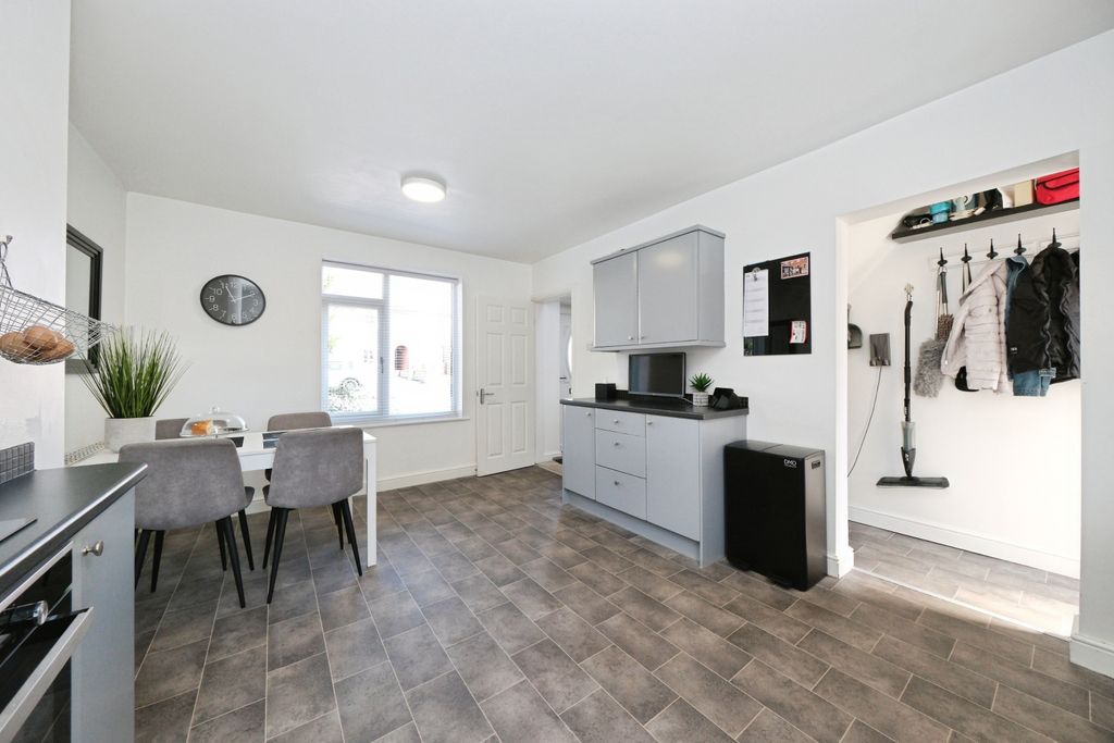 Property photo 3 of 20 Img_6431