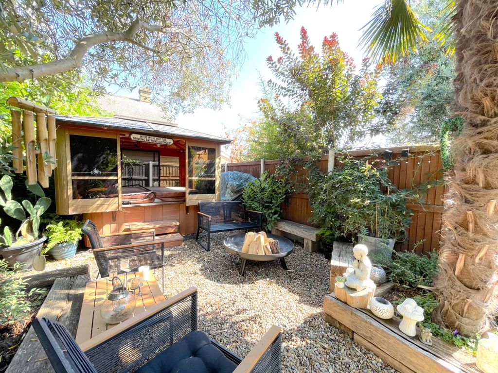 Property photo 3 of 22