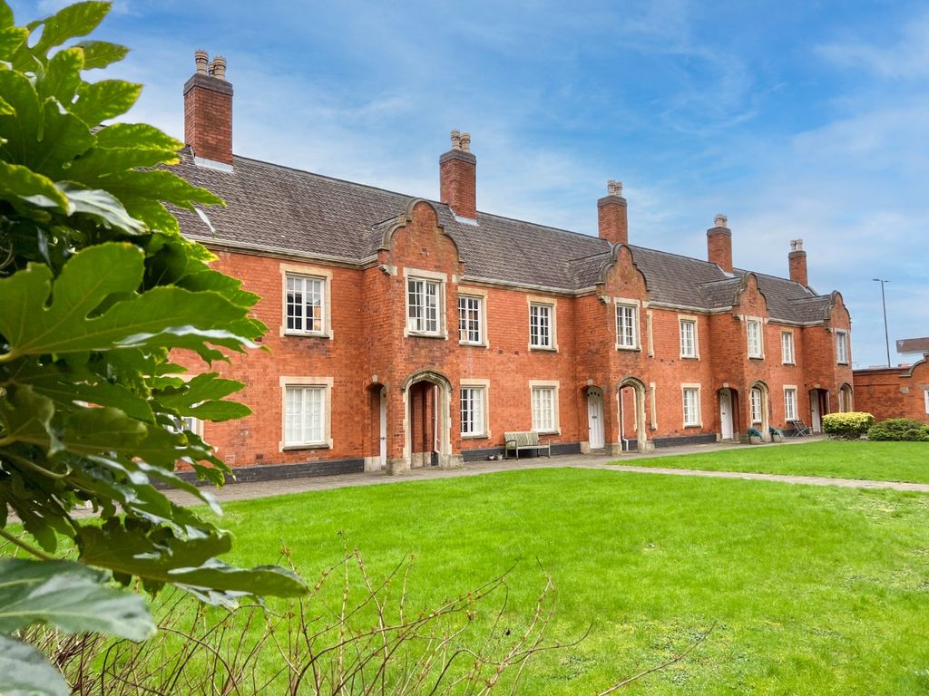 Property photo 1 of 13 3042401