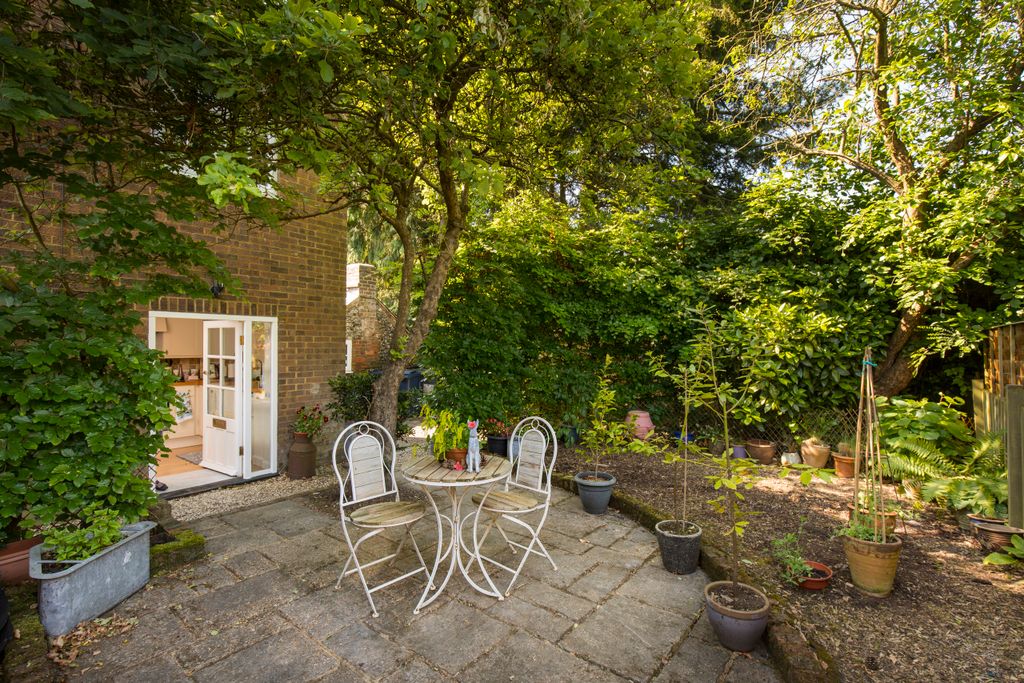 Property photo 2 of 17 The Nest_009