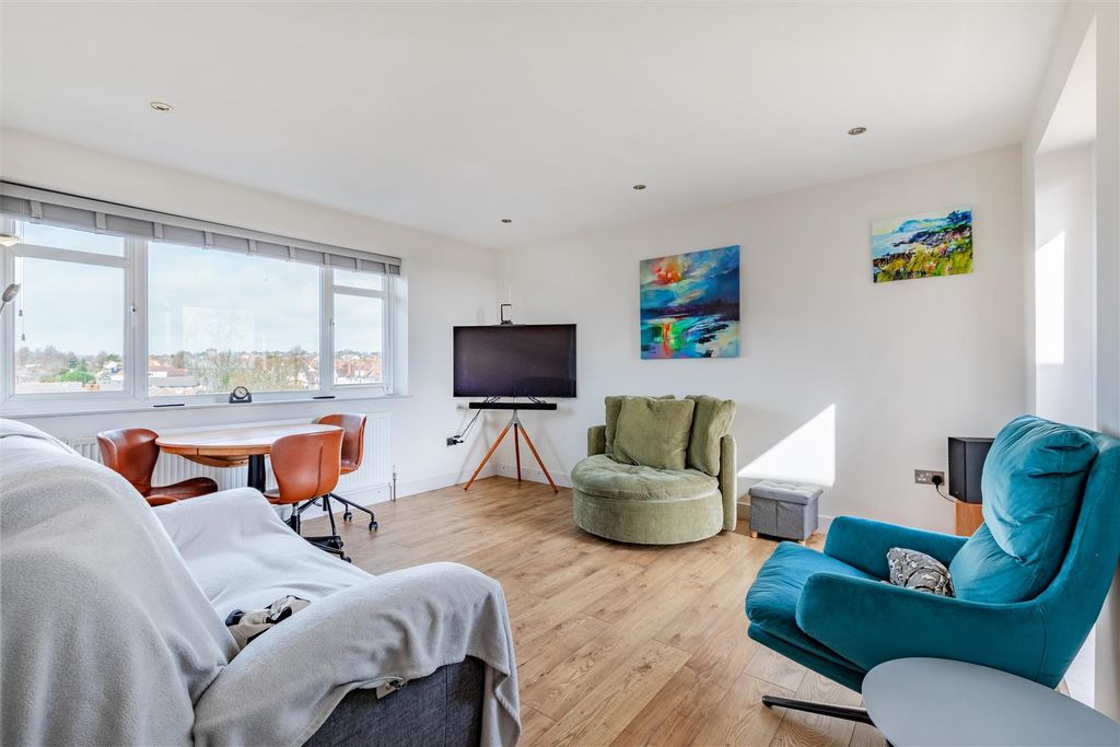 Property photo 2 of 10 Reception