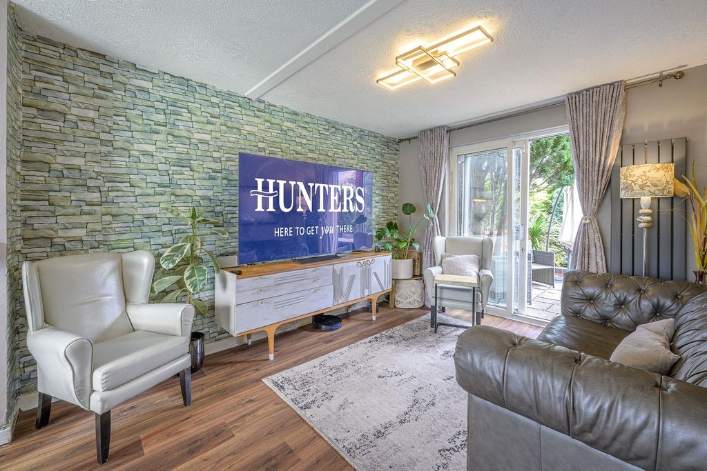 Property photo 3 of 21