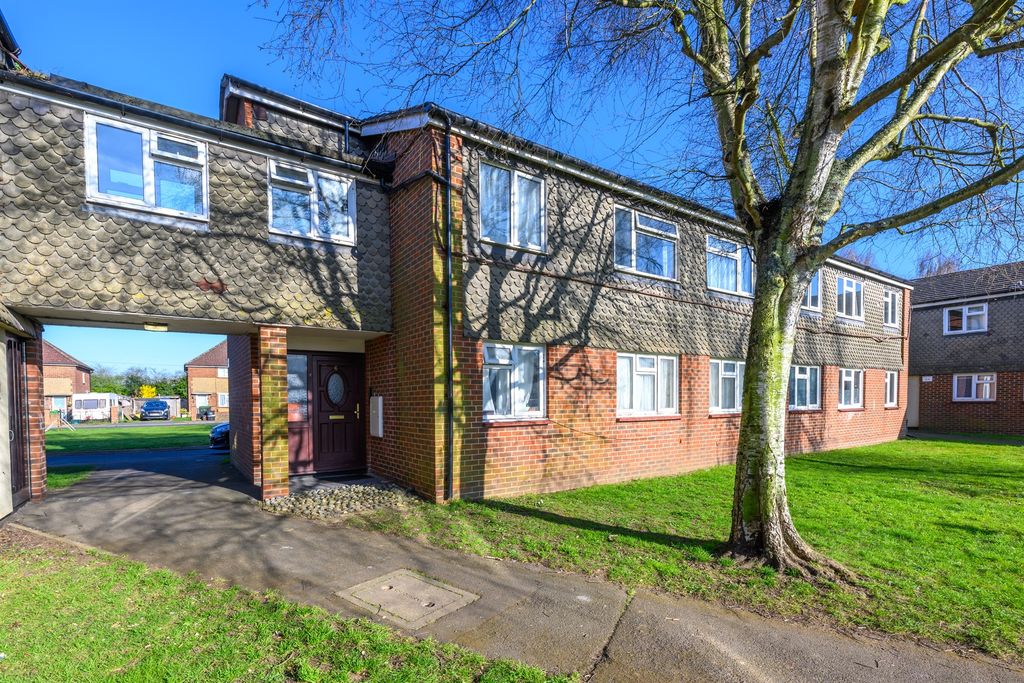 Property photo 1 of 2