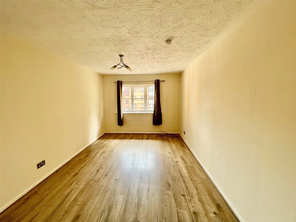 Property photo 2 of 6 Picture No. 02