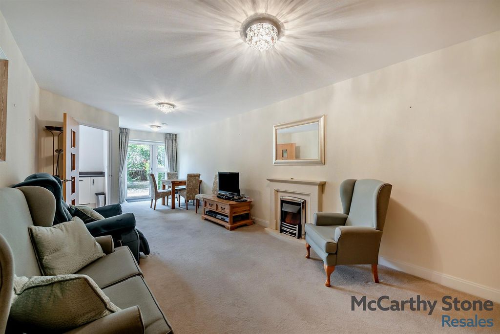 Property photo 3 of 15 8656768-Interior06-800.Jpg