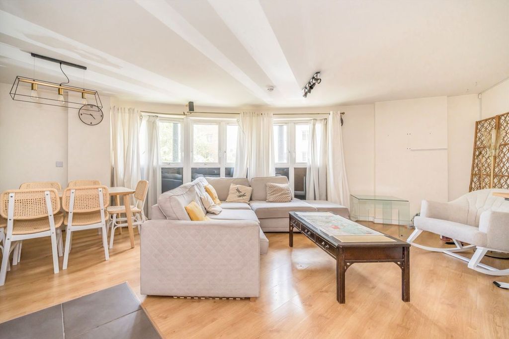 Property photo 2 of 4