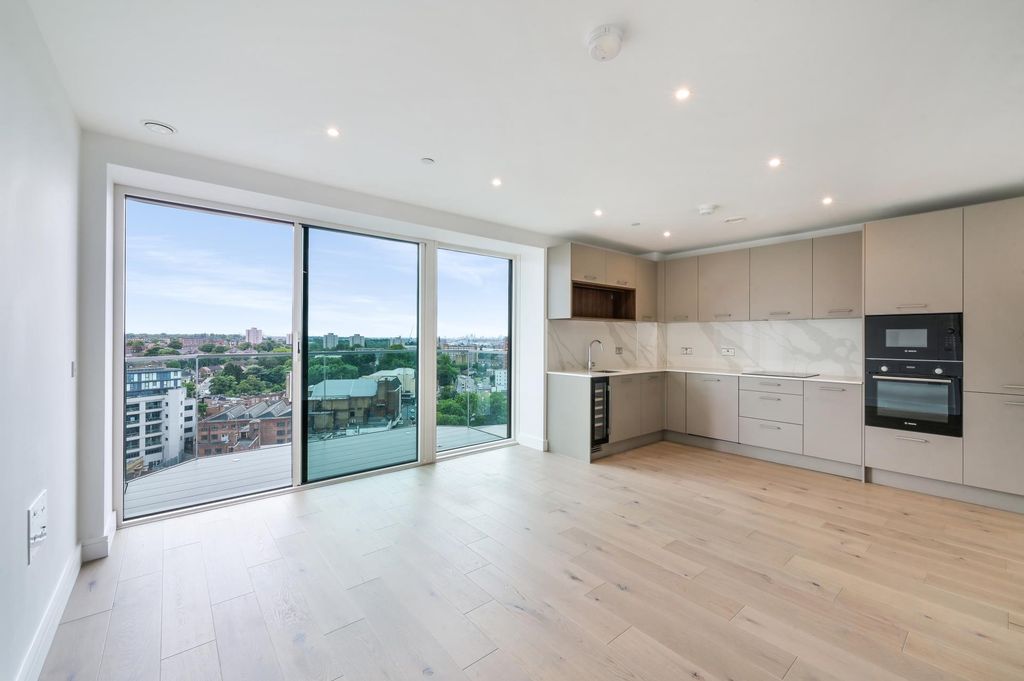 Property photo 1 of 9