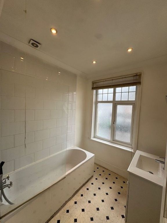 Property photo 2 of 11 Photo 2