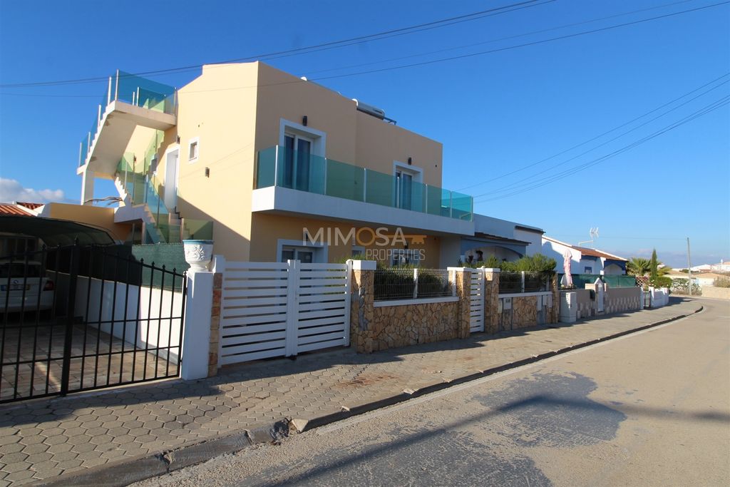 Property photo 2 of 59