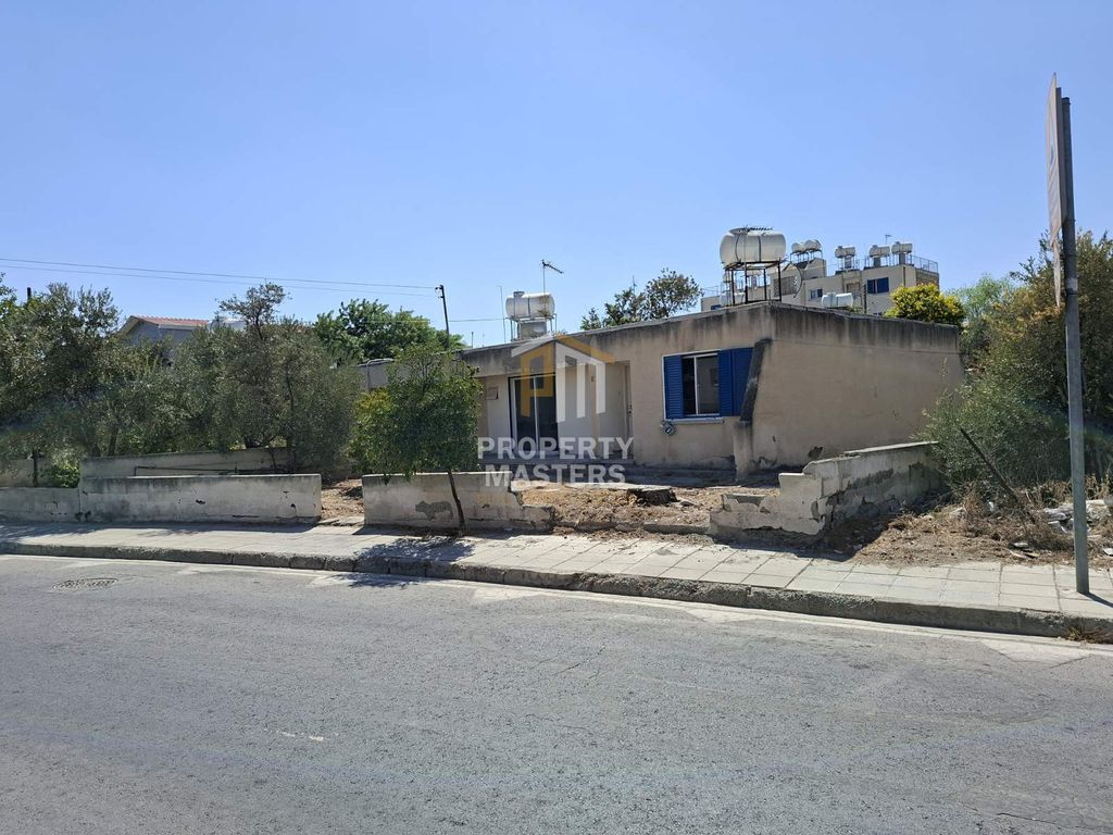 Property photo 1 of 12