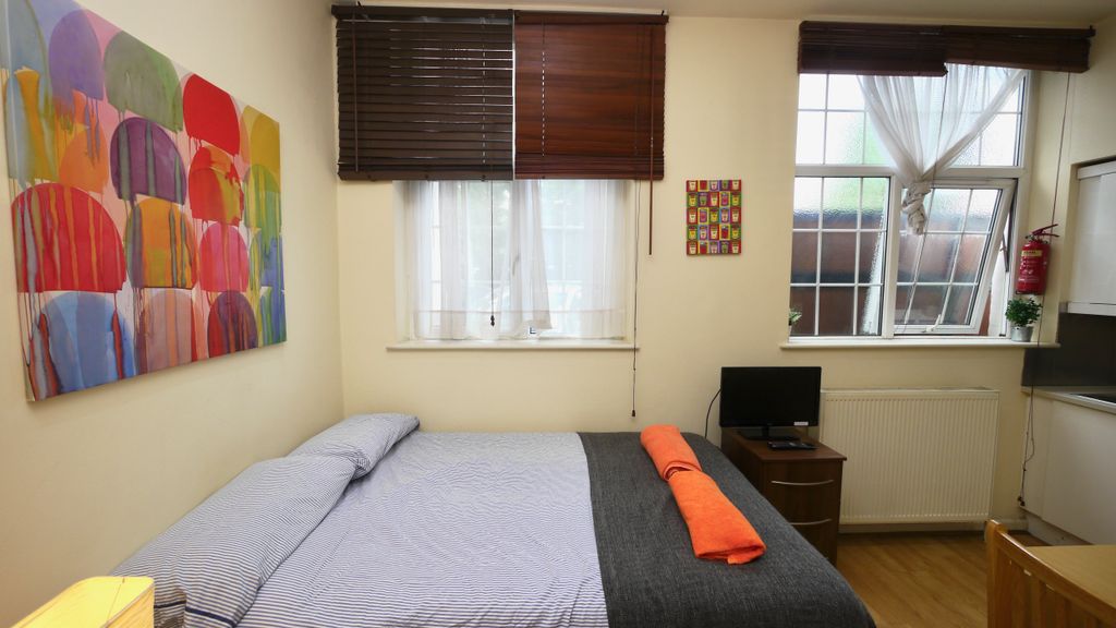 Property photo 3 of 4