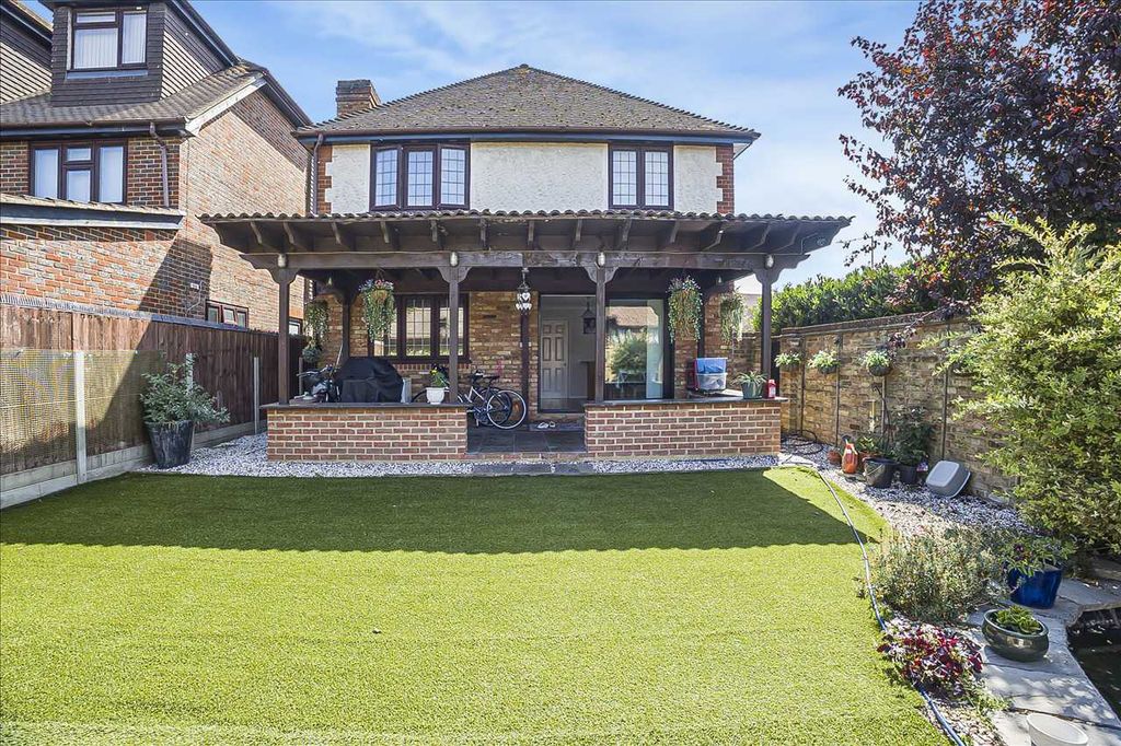 Property photo 2 of 22