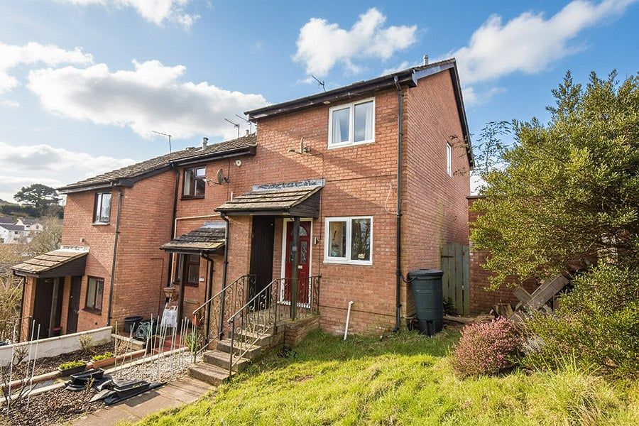 Property photo 1 of 12