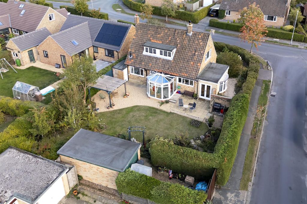 Property photo 2 of 22