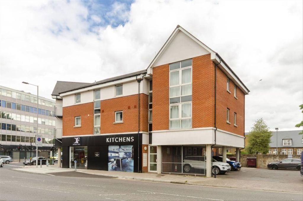 Property photo 1 of 6