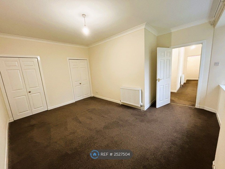 Property photo 2 of 10 Bedroom 1