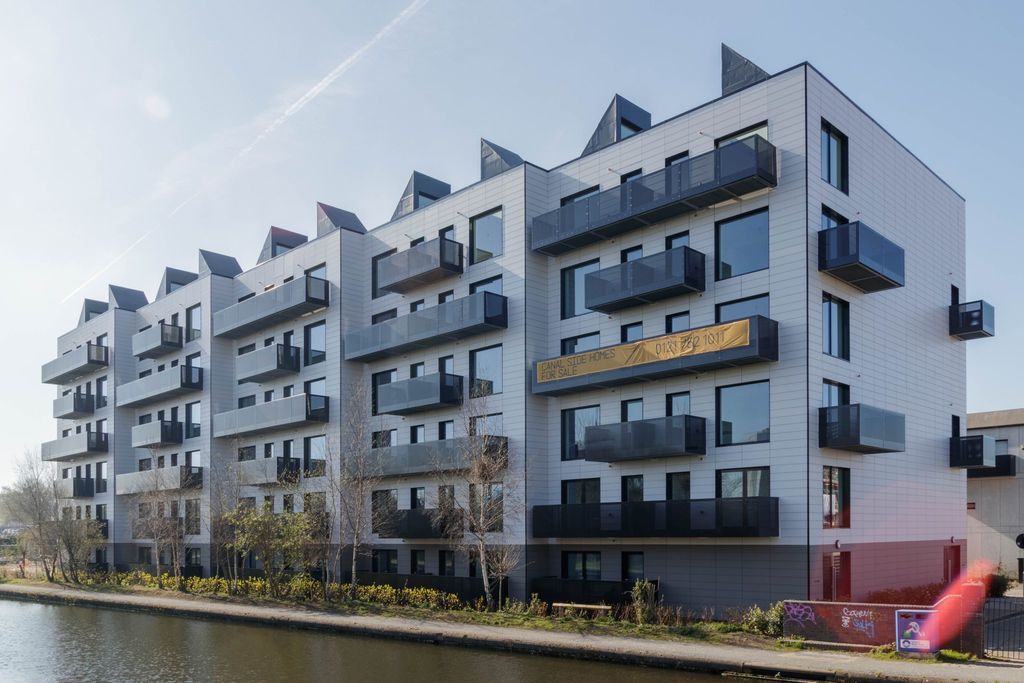 Property photo 1 of 12 Port-Loop-The-Mansion-April-2025-49-Scaled