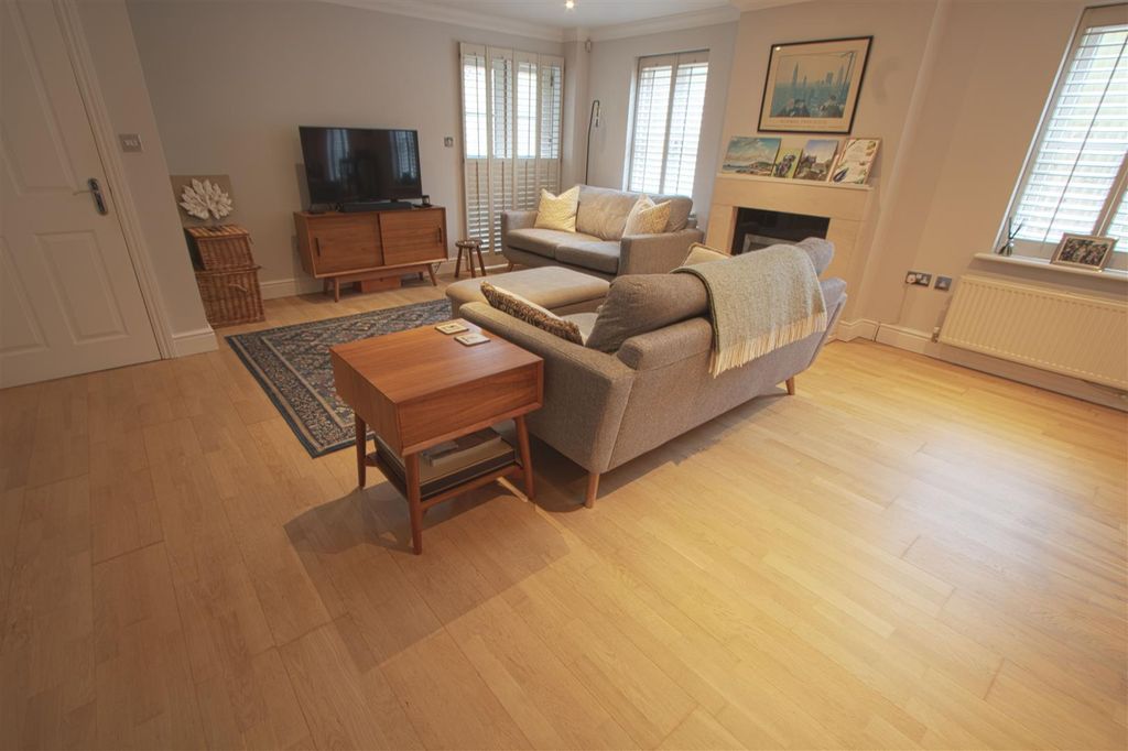 Property photo 3 of 12 Lounge1.Jpg
