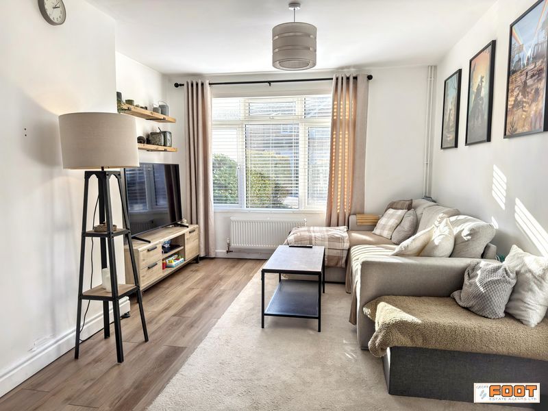 Property photo 2 of 16 Photo 3