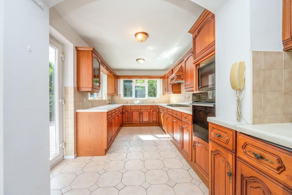Property photo 2 of 33 Wynbrookgrove-11.Jpg