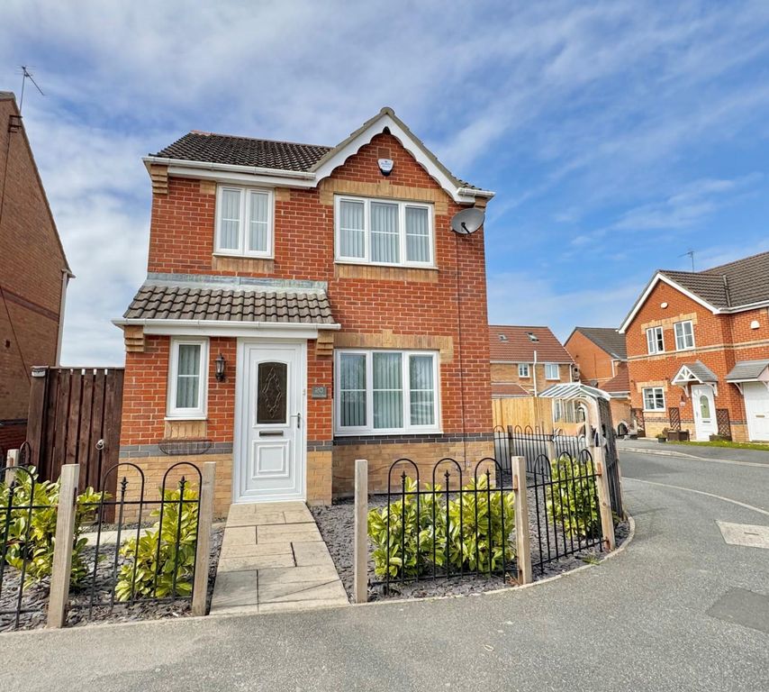 Property photo 1 of 17 10661566-46A4-446E-82F9-209d5547Fbe1