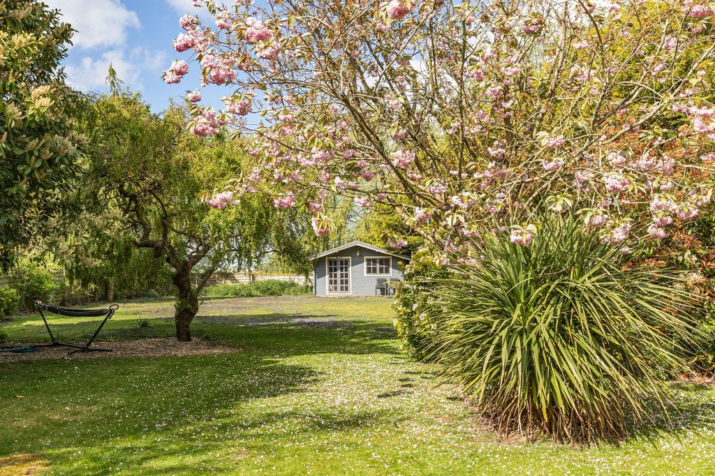 Property photo 3 of 19