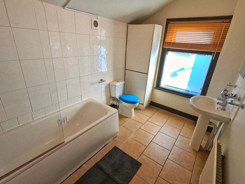 Property photo 2 of 4