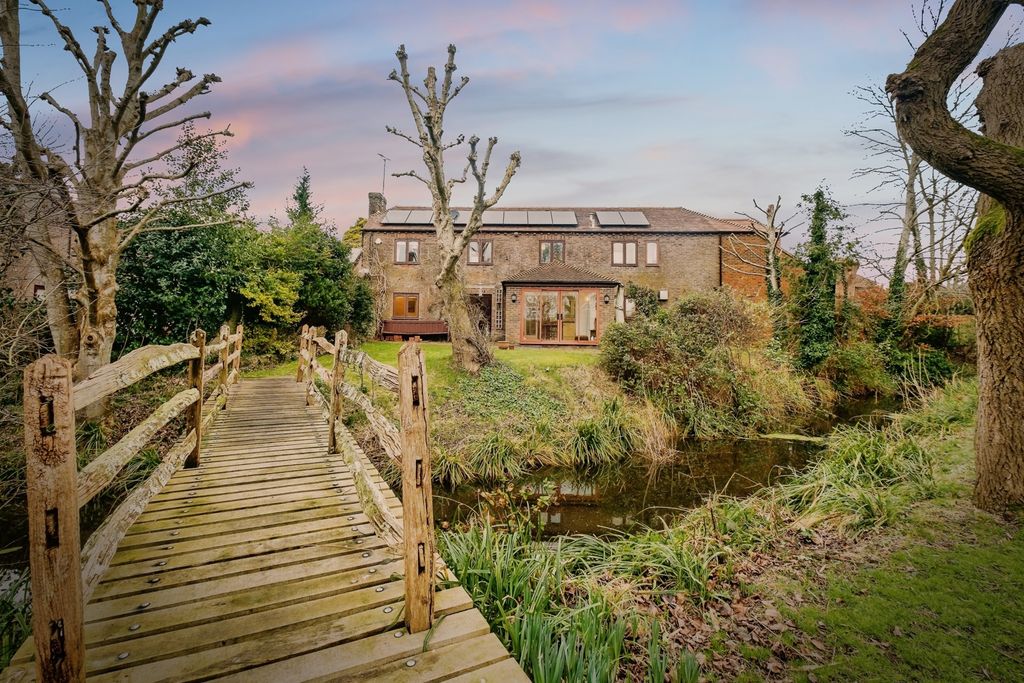 Property photo 1 of 26 Pbox-Img.Jpg