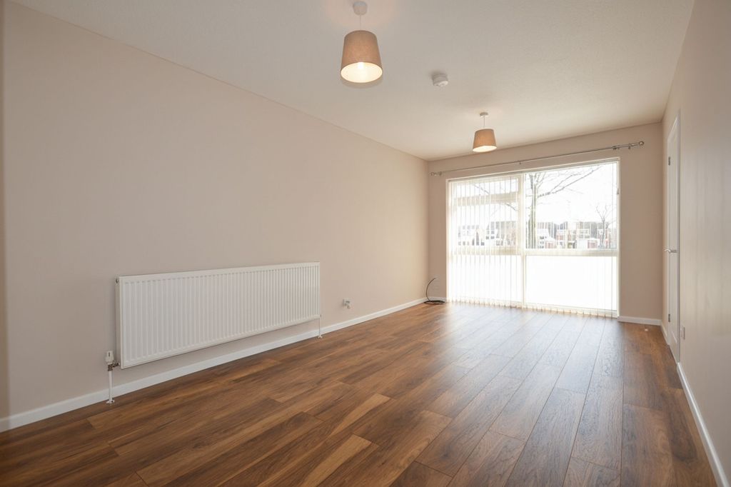 Property photo 3 of 5 Living Room