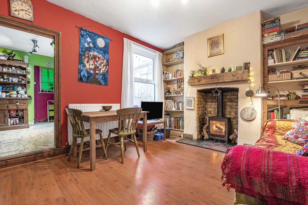 Property photo 3 of 21 Dining Room 2