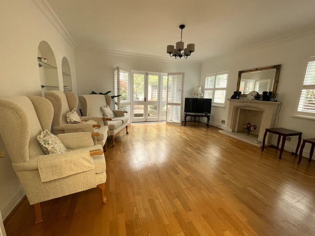 Property photo 1 of 25