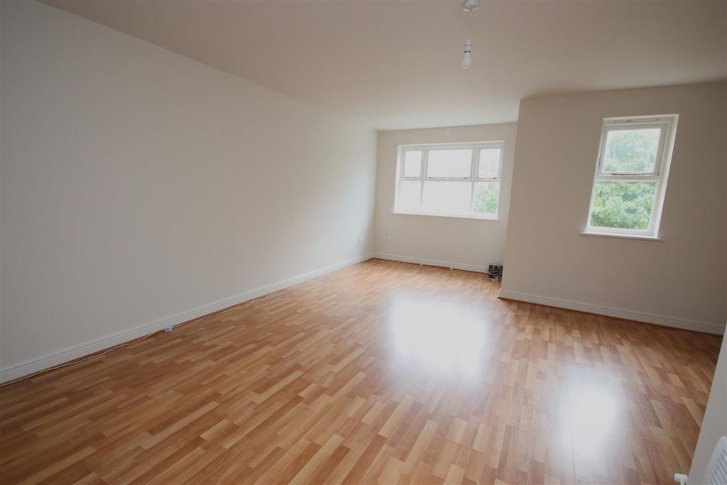 Property photo 3 of 8 Img_4392.Jpg