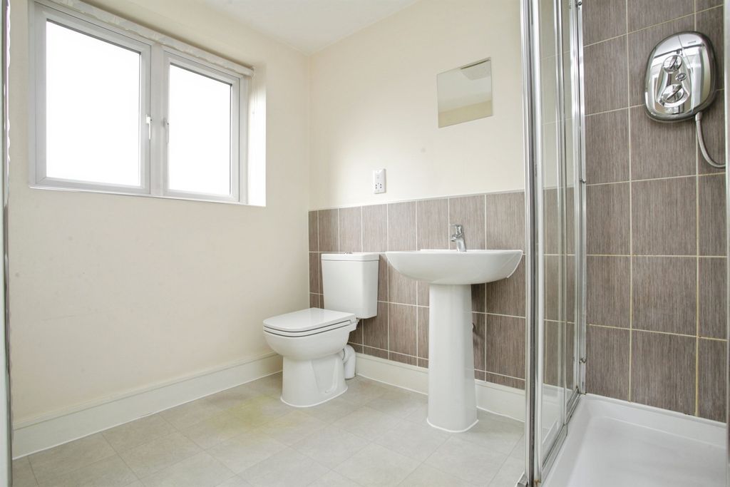 Additional image 13 of 2 bed flat for saleWeinstock Court Tainter Close, Rugby CV21