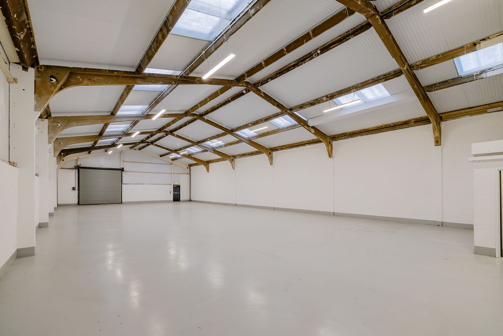 Property photo 3 of 11 8675110-Stills-Interior02(1)-800