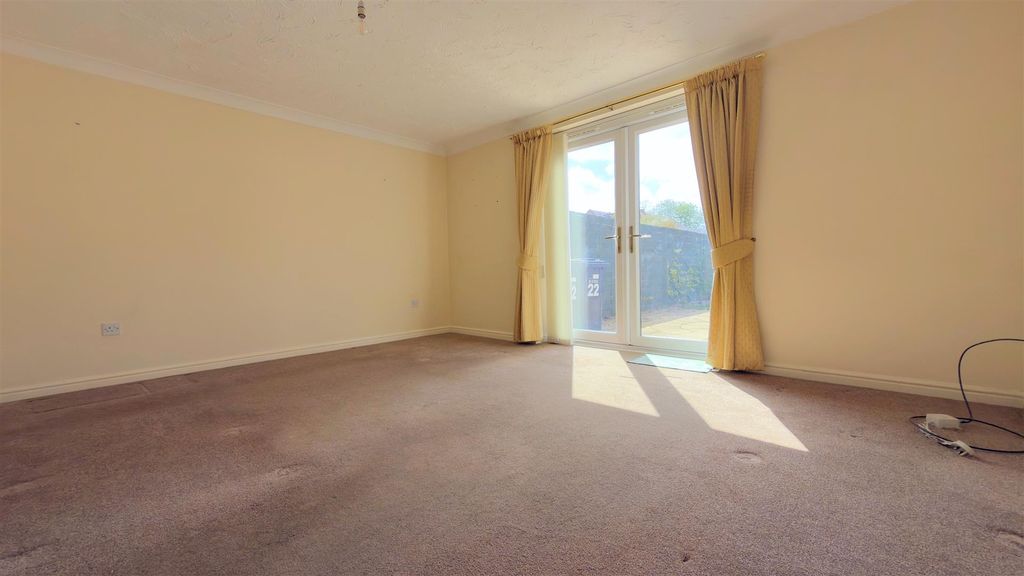 Property photo 3 of 15 21.Jpg