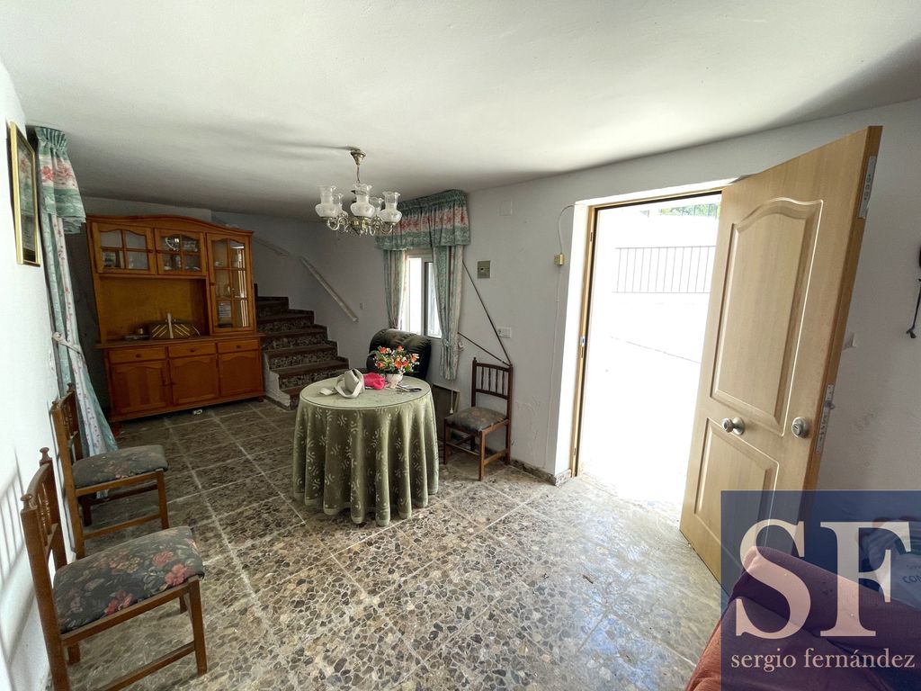 Property photo 2 of 16