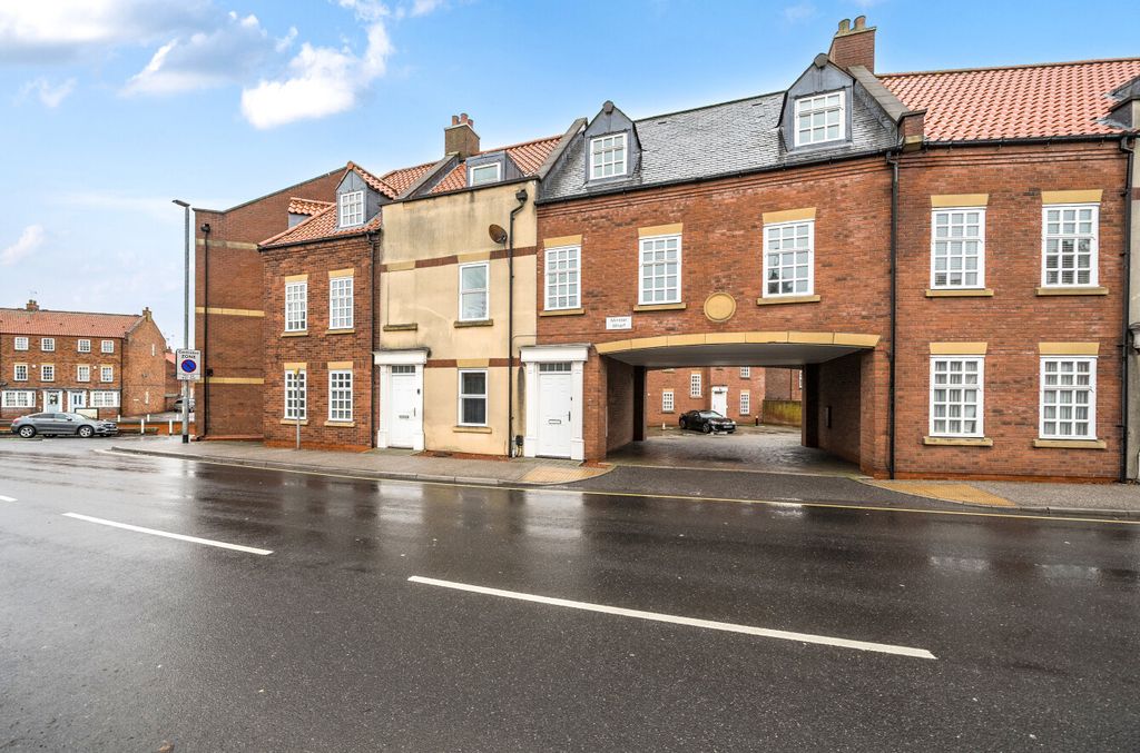 Property photo 1 of 22 1386334-1-692d73A...