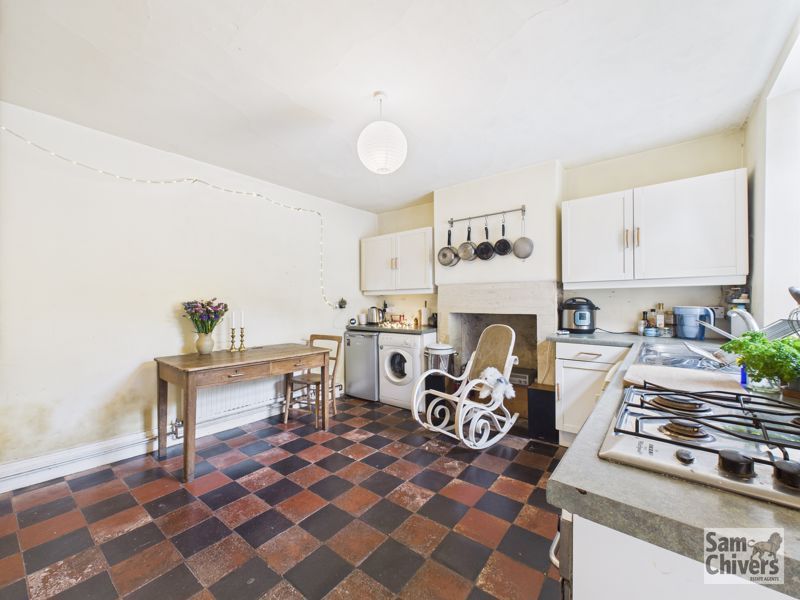 Property photo 3 of 17 Photo 9