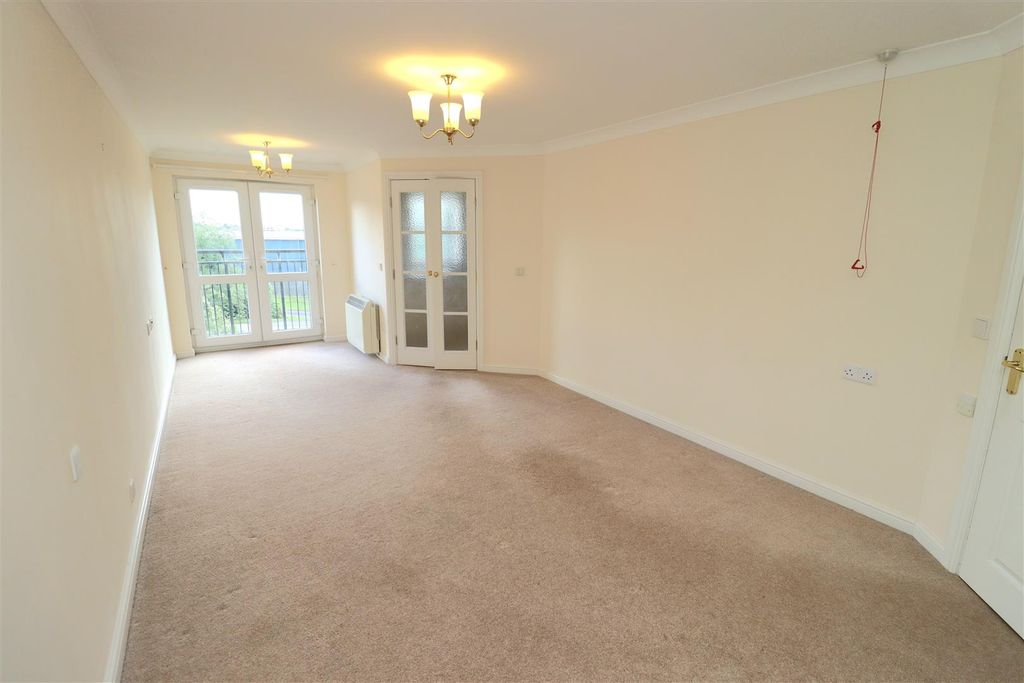Property photo 2 of 8 Img_0374.Jpg