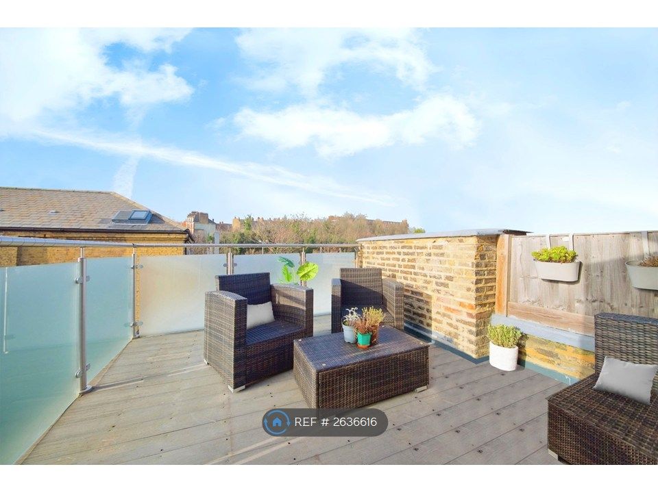 Property photo 3 of 13 Terrace