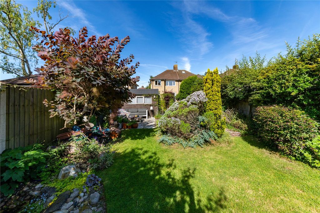 Property photo 2 of 23 Picture No. 13